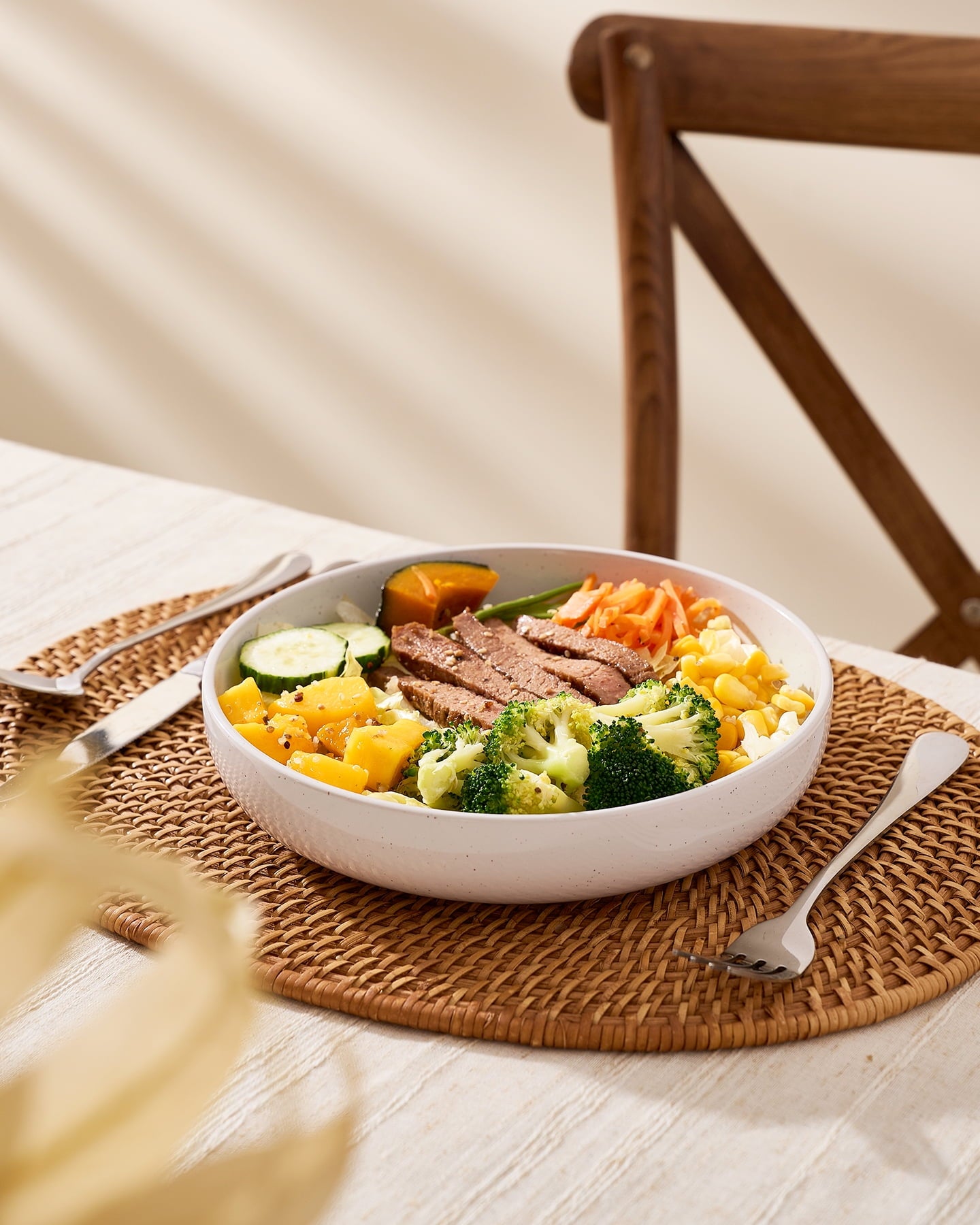 Famiware Milkyway 4-Piece Stoneware 33 oz Pasta Bowl Set, White